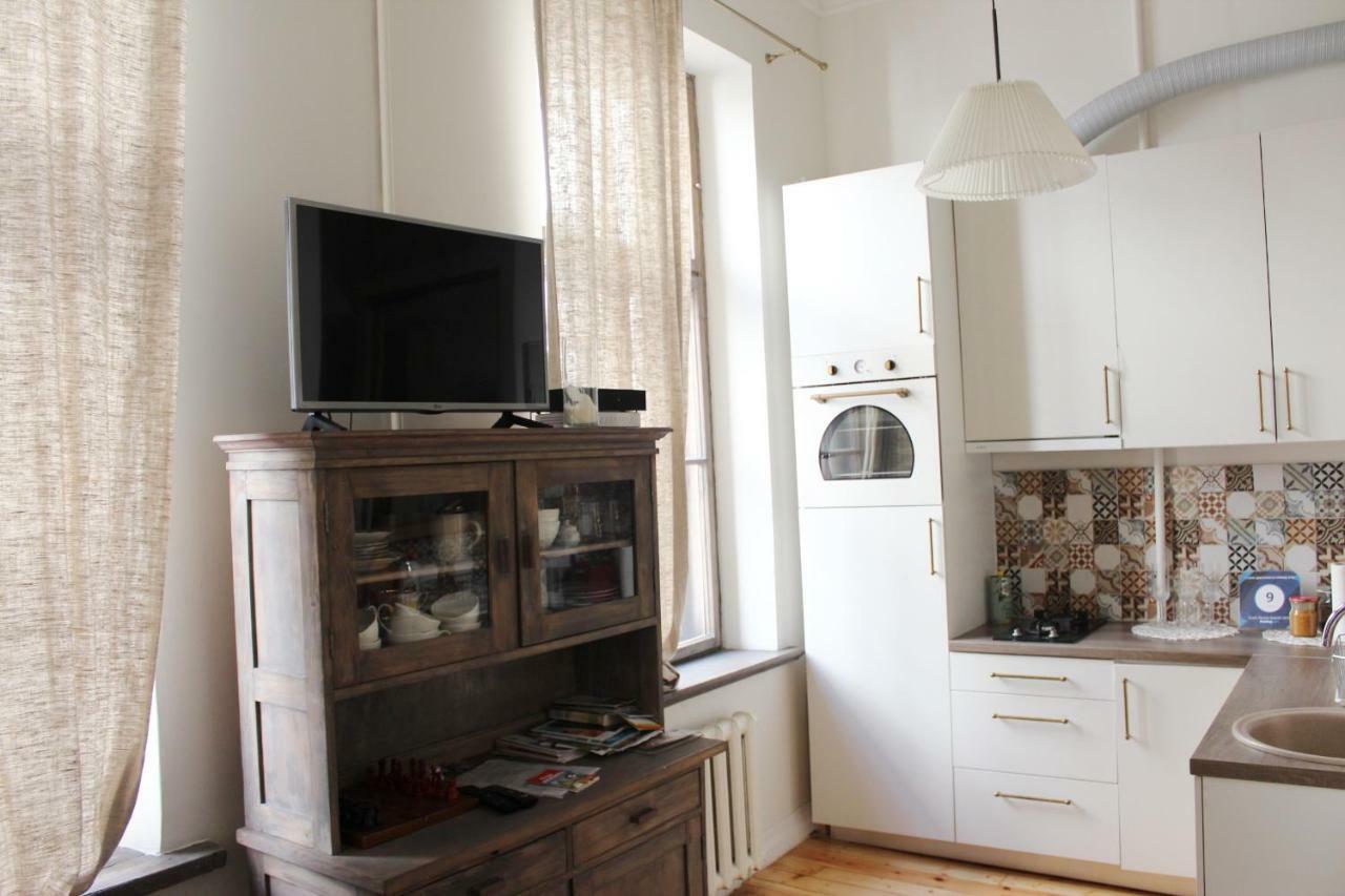 2 Room Apartment In Embasy Area รีกา ภายนอก รูปภาพ